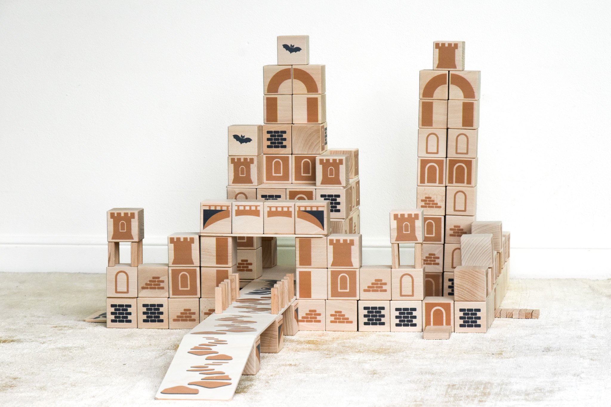 JUST BLOCKS - Castle MEDIUM (136 St.)
