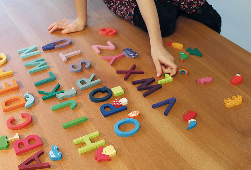 GRIMM´S Buchstabe Schulschrift J