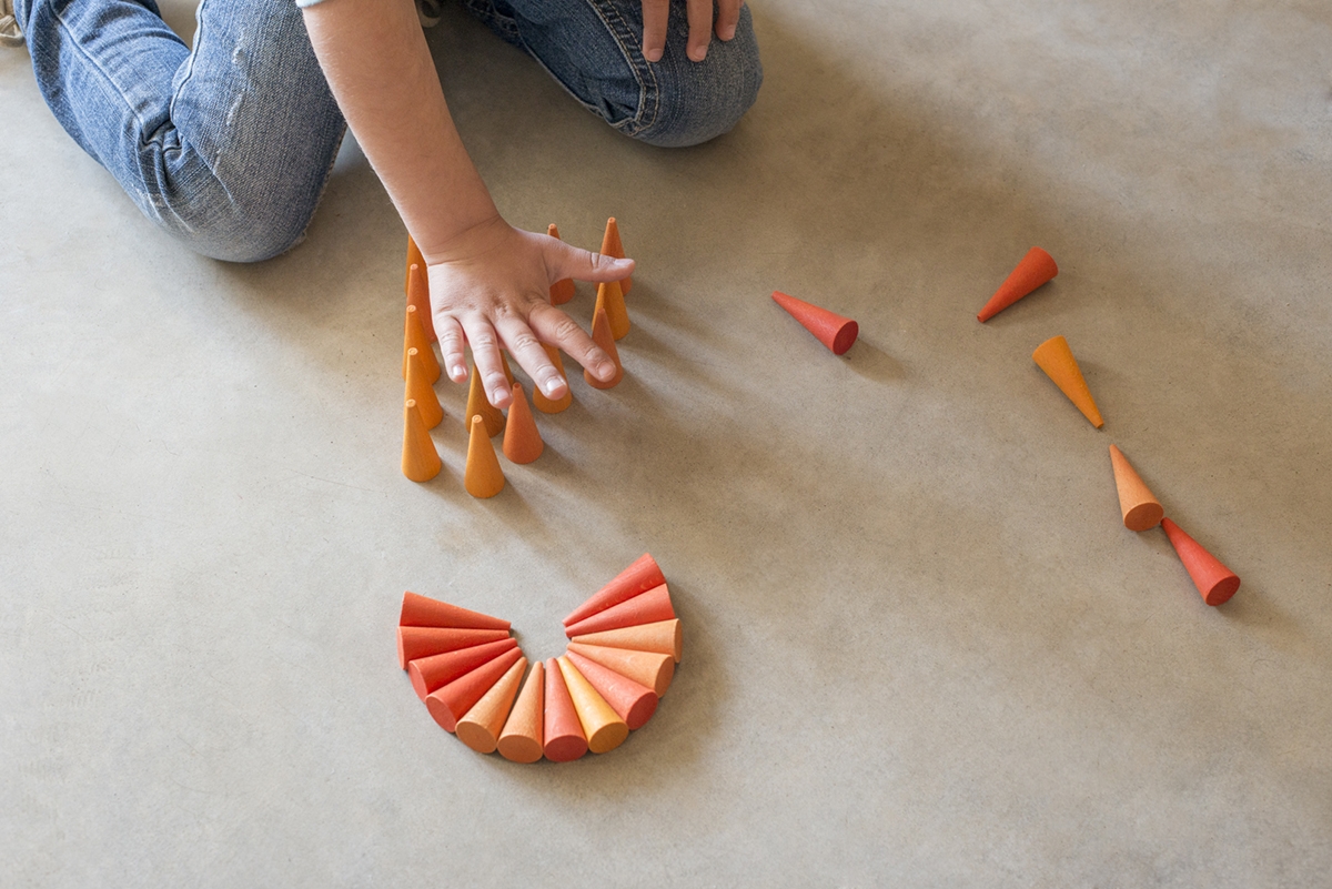 Grapat Mandala Kleine Orangefarbene Kegel Cones