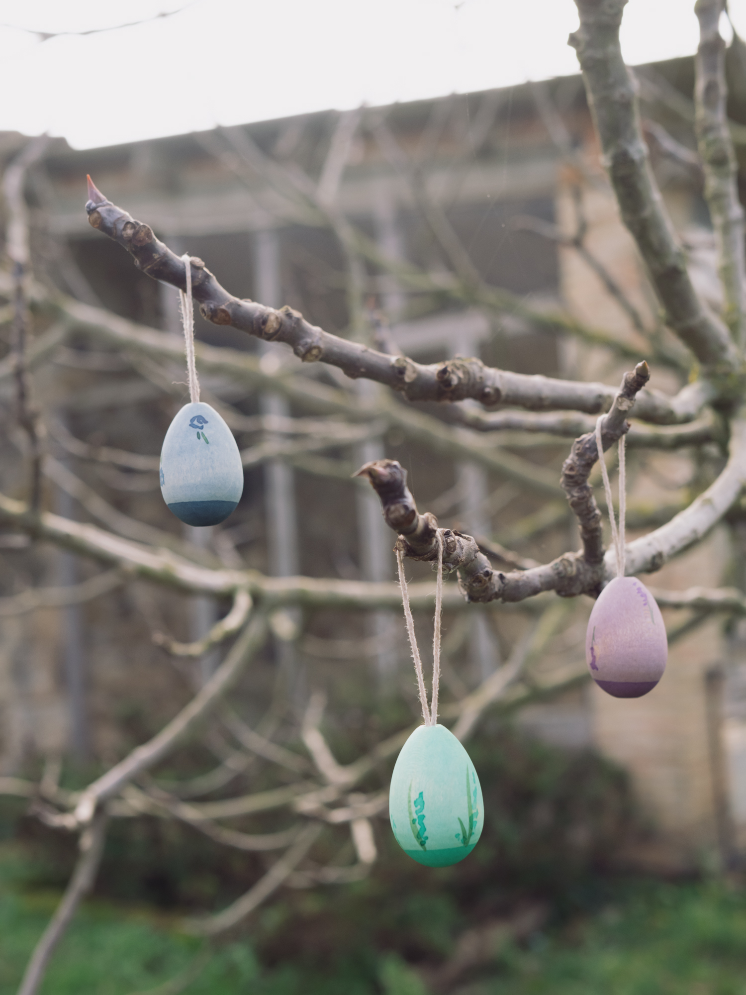 Grapat Oster Ornament Nº1 - Aurora Eggs