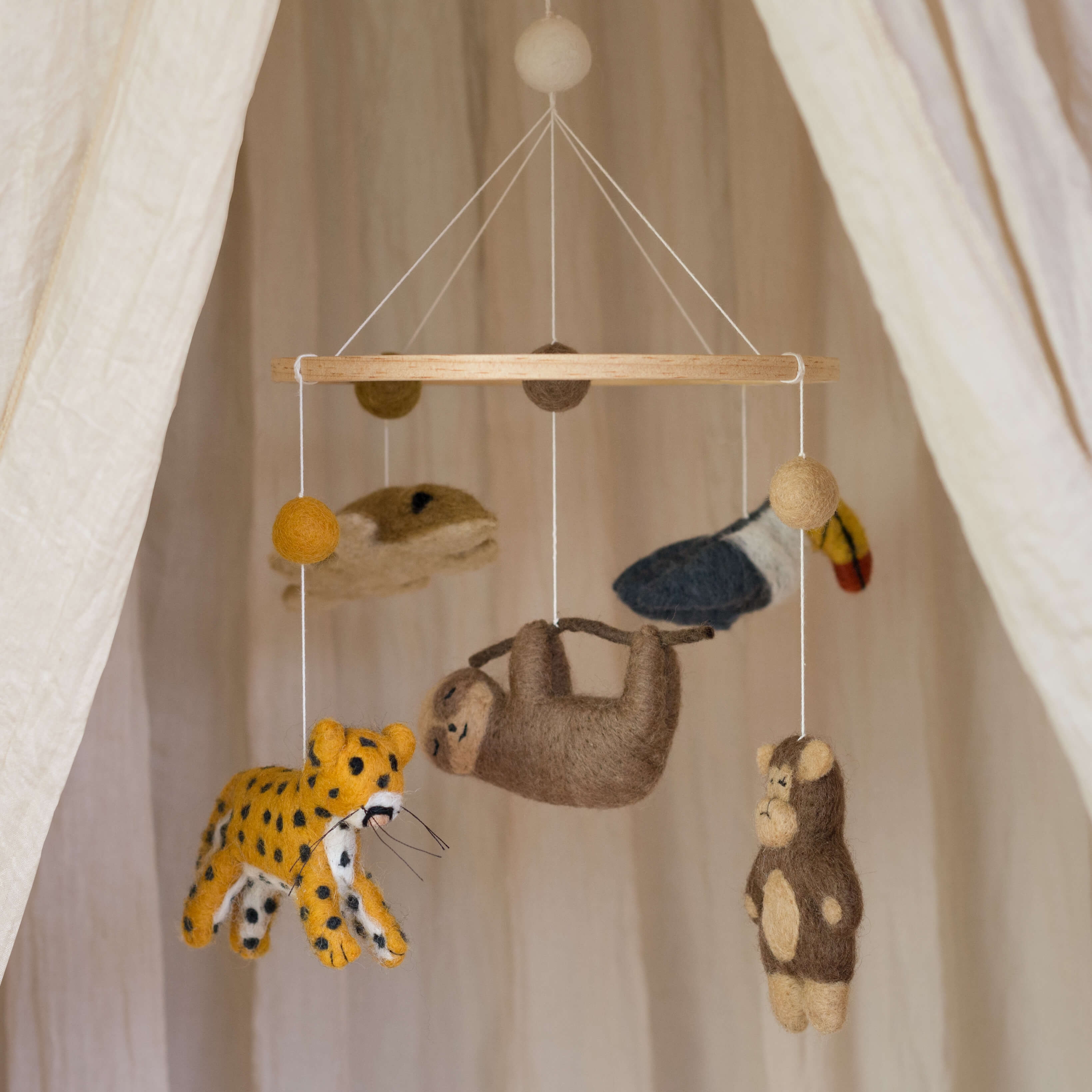 Baby Bello Filz-Mobile Jungle