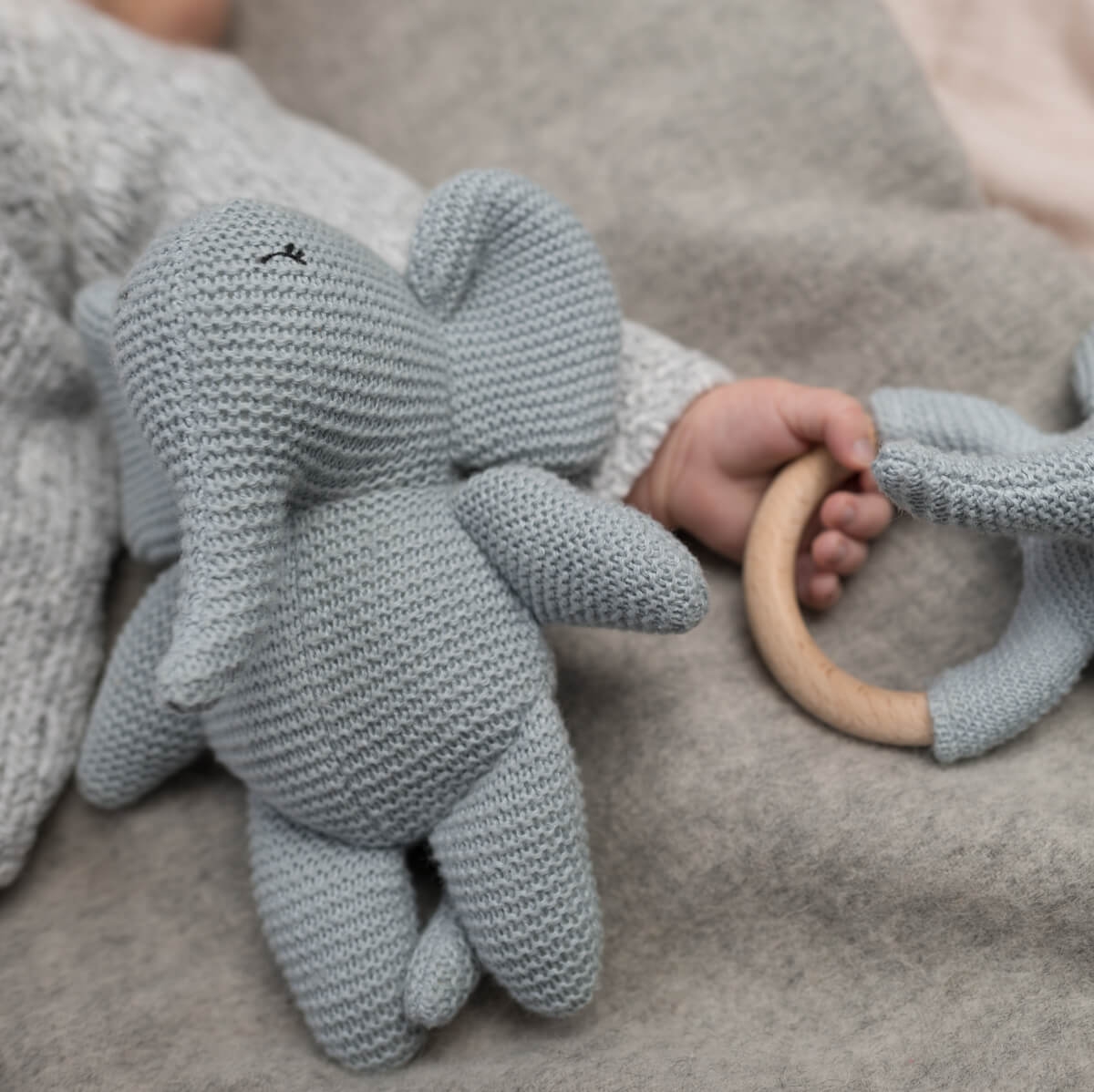 Baby Bello Rassel Beißring Elvy the Elephant