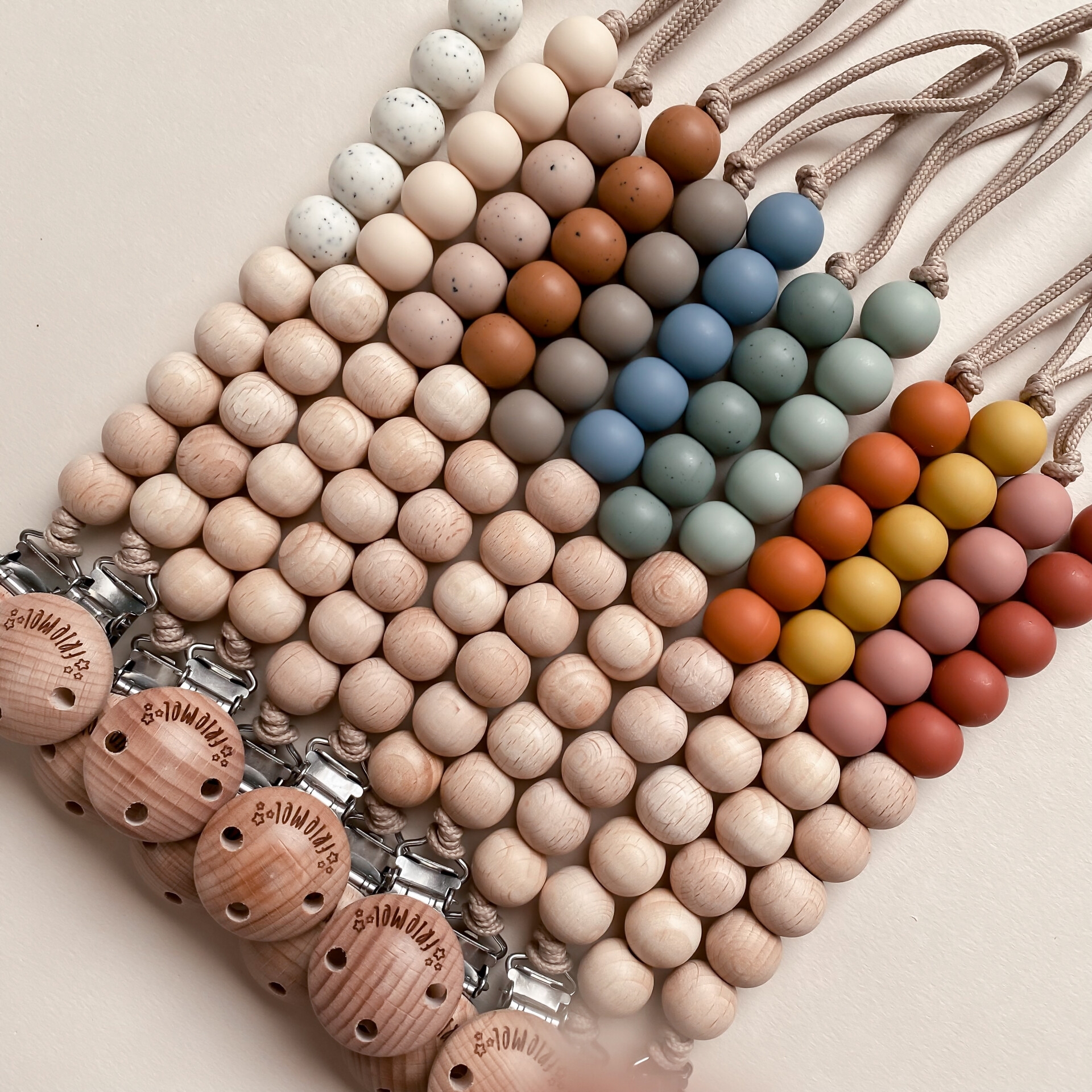 friemel Schnullerkette Lige taupe