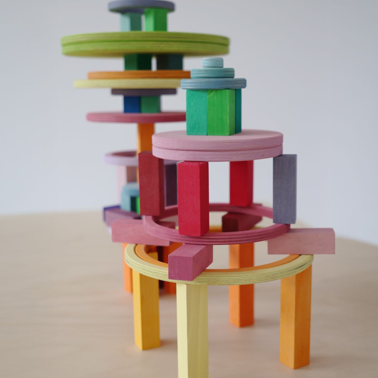 GRIMMS Konzentrische Kreise und Ringe - Holzspielzeug Profi