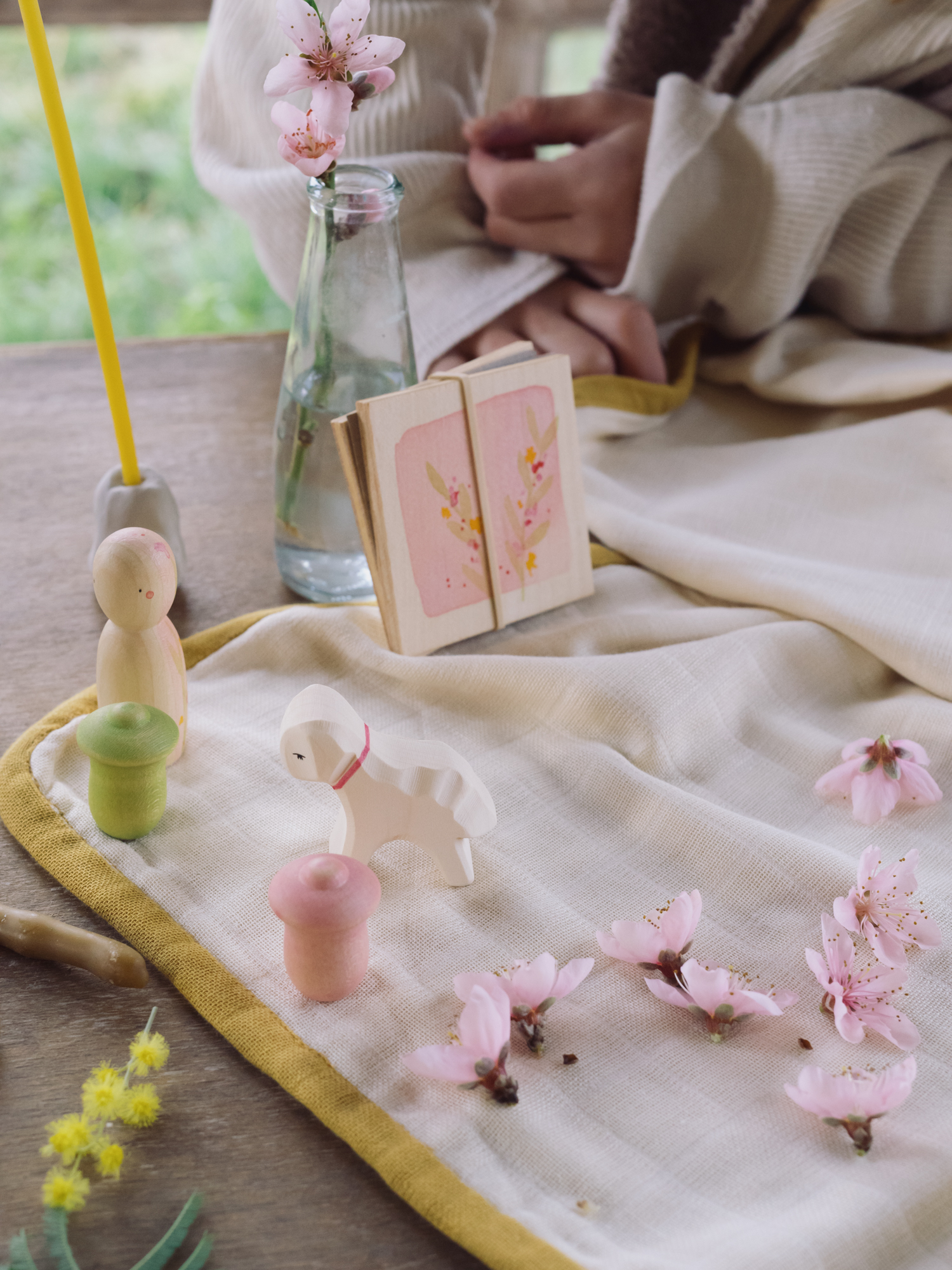 Grapat x Ostheimer Hello Spring! Limited Edition Seasons Box - Holzspielzeug Profi