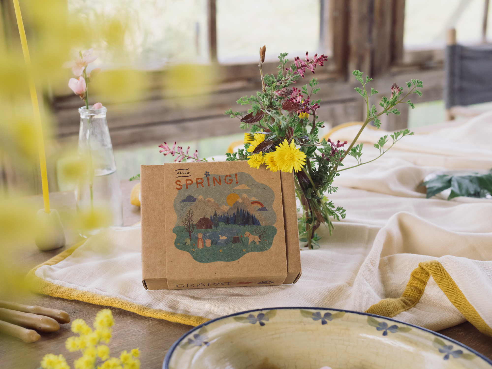 Grapat x Ostheimer Hello Spring! Limited Edition Seasons Box - Holzspielzeug Profi