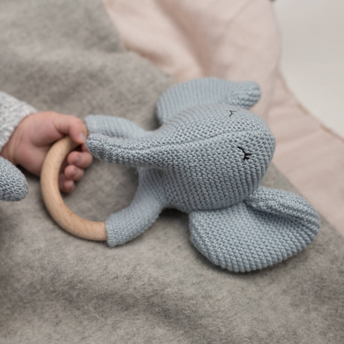 Baby Bello Rassel Beißring Elvy the Elephant