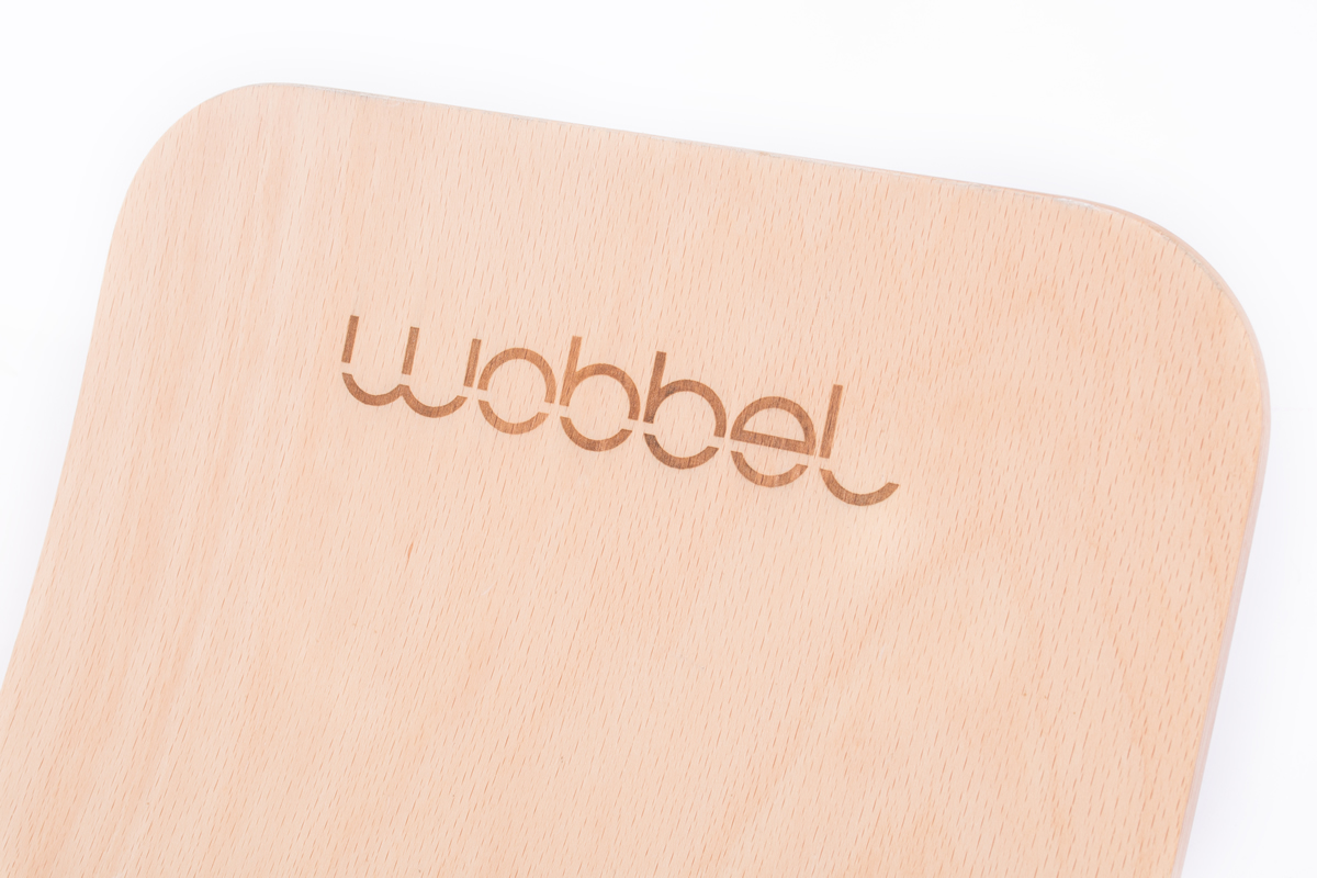 Wobbel Original natur lackiert mit Filz Mouse
