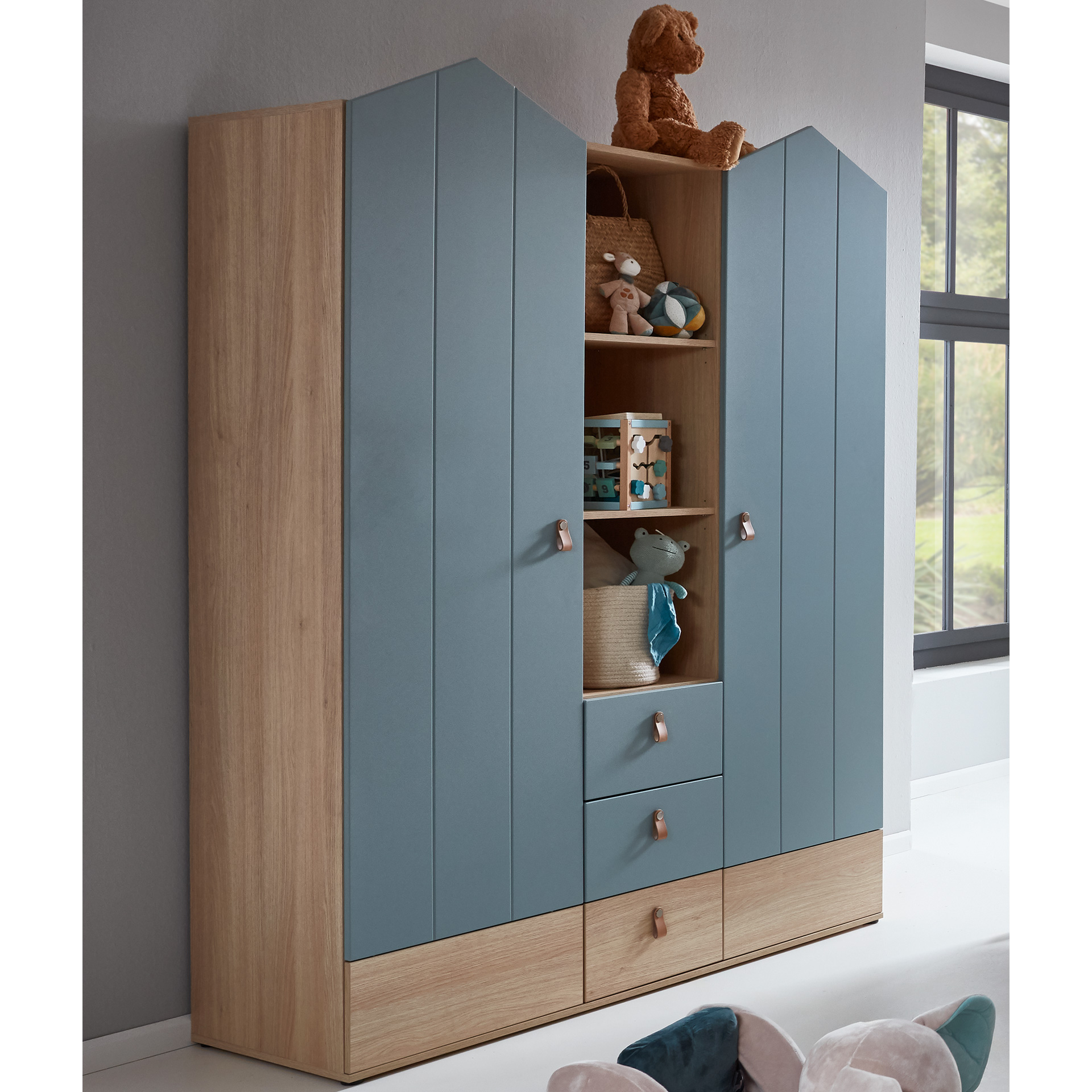 Arthur Berndt Babyzimmer ROOFY 2-türiger Kleiderschrank in Salbei und Nagano Oak NB