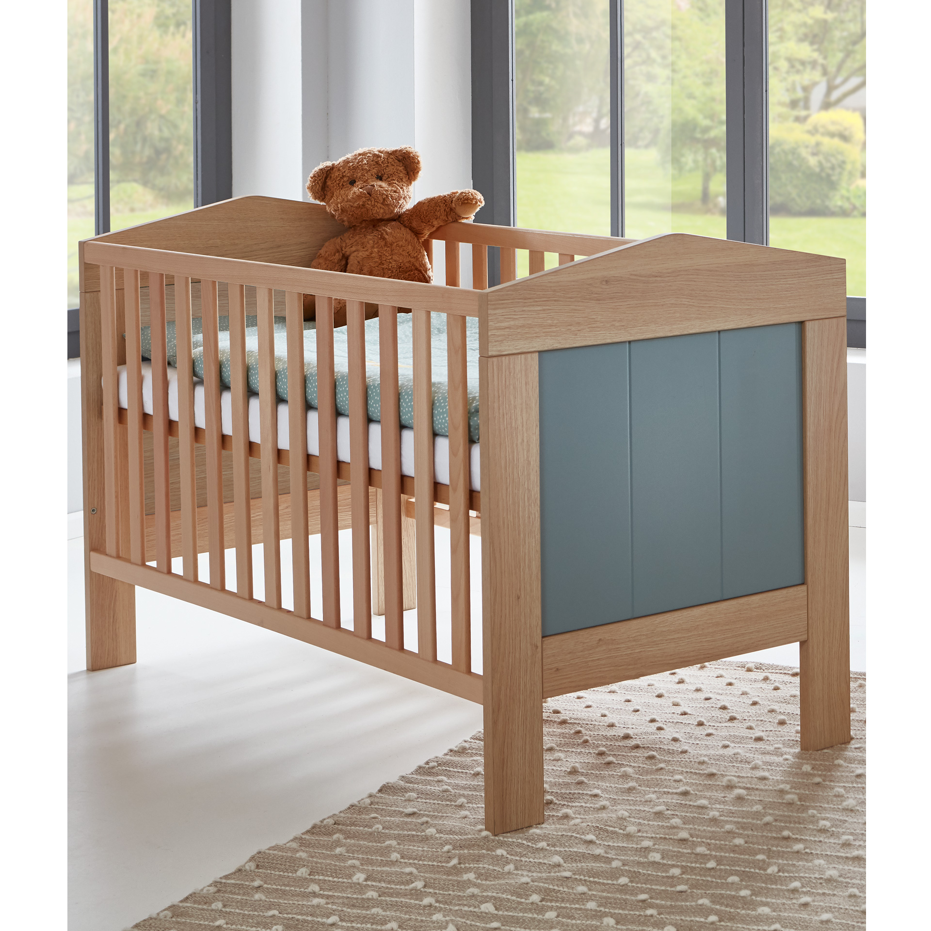 Arthur Berndt Babyzimmer ROOFY Kinderbett in Salbei und Nagano Oak NB