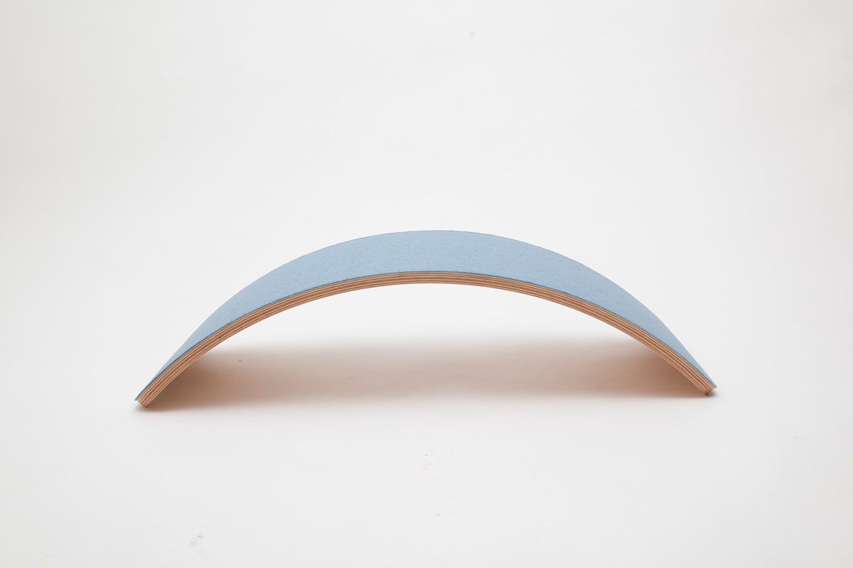 Wobbel Pro natur lackiert mit Filz Sky