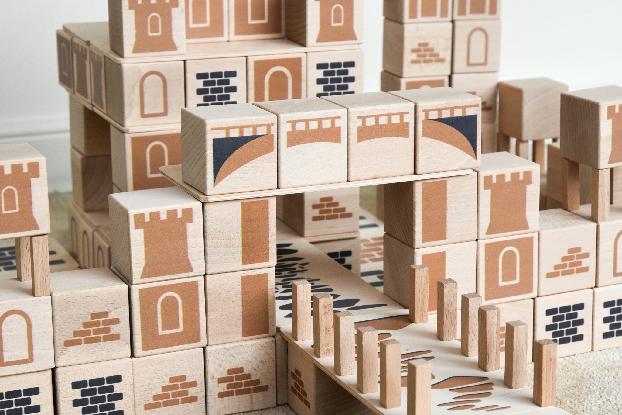 JUST BLOCKS - Castle MEDIUM (136 St.)