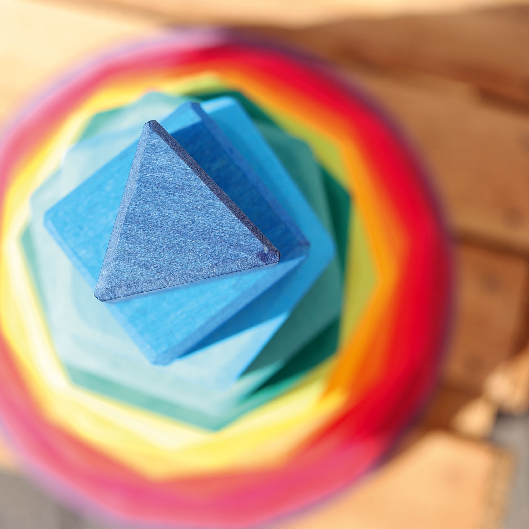 GRIMM´S Riesiger geometrischer Scheibenturm