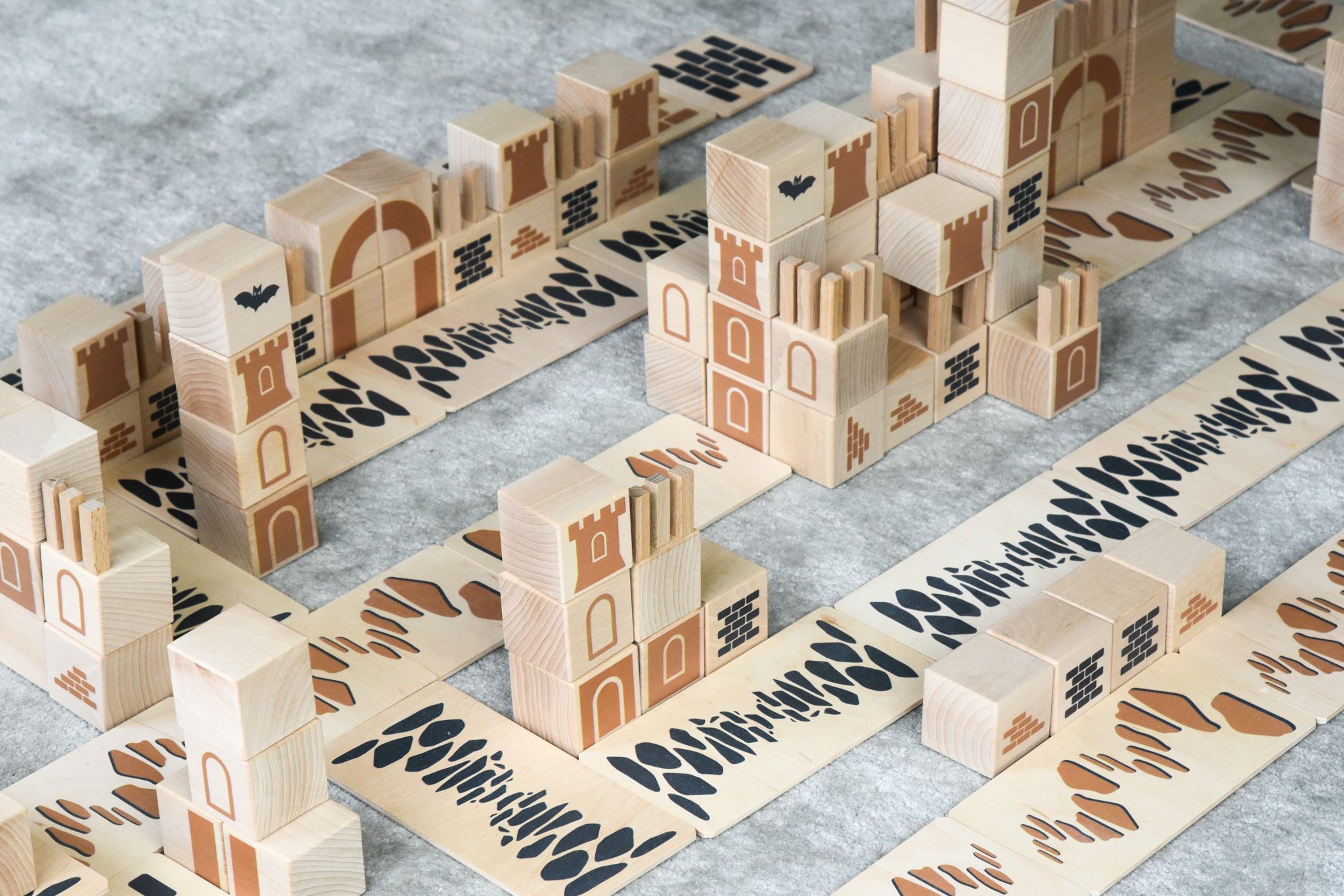 JUST BLOCKS - Castle MEDIUM (136 St.)